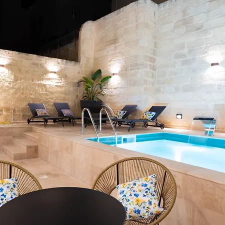 Villa Luma With Heated Pool, Jacuzzi, Gym, Sauna&cinema Sliema