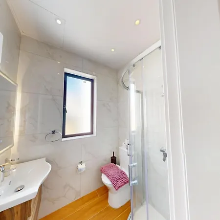 Luma With Heated Pool, Jacuzzi, Gym, Sauna&cinema Villa *