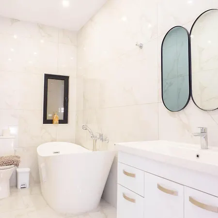 Luma With Heated Pool, Jacuzzi, Gym, Sauna&cinema Villa