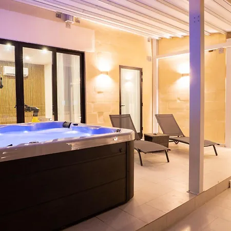 Luma With Heated Pool, Jacuzzi, Gym, Sauna&cinema Villa Sliema