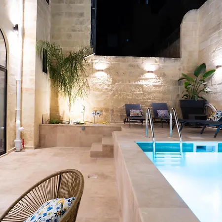 Villa Luma With Heated Pool, Jacuzzi, Gym, Sauna&cinema