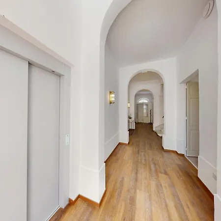 Windsor 5br With Pool, Heated Jacuzzi, Gym, Sauna And Cinema * Sliema