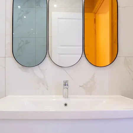 Windsor 5br With Heated Pool, Jacuzzi, Gym, Sauna And Cinema