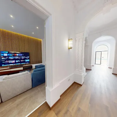 Windsor 5br With Heated Pool, Jacuzzi, Gym, Sauna And Cinema