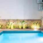 Windsor 5br With Heated Pool, Jacuzzi, Gym, Sauna And Cinema Vila
