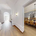 Windsor 5br With Heated Pool, Jacuzzi, Gym, Sauna And Cinema *
